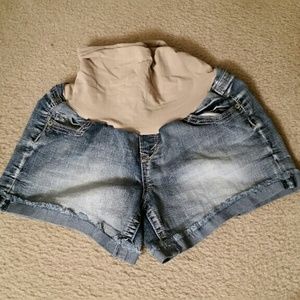 Maternity shorts