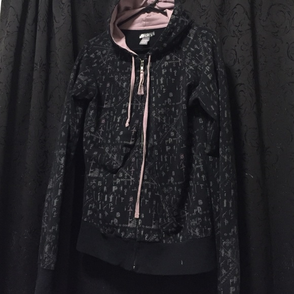 Split  zip up sweater