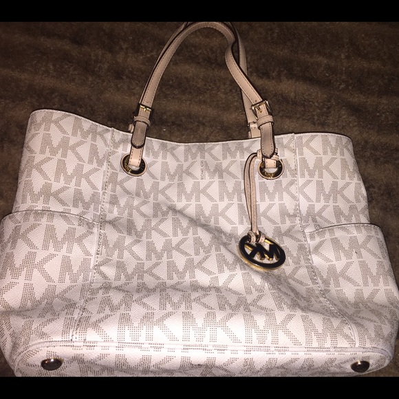 Authentic MICHAEL KORS (MK) purse
