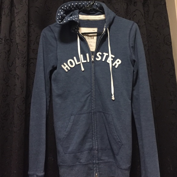 Hollister sweater