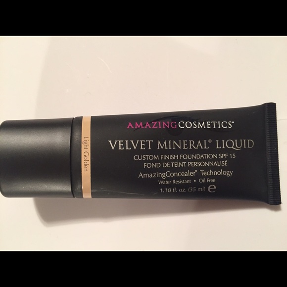 Amazing Cosmetics Liquid foundation-NEW