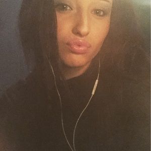 Meet your Posher, Gabrielle