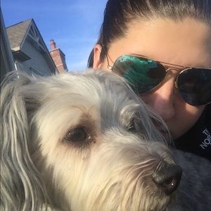 Meet your Posher, Alexis