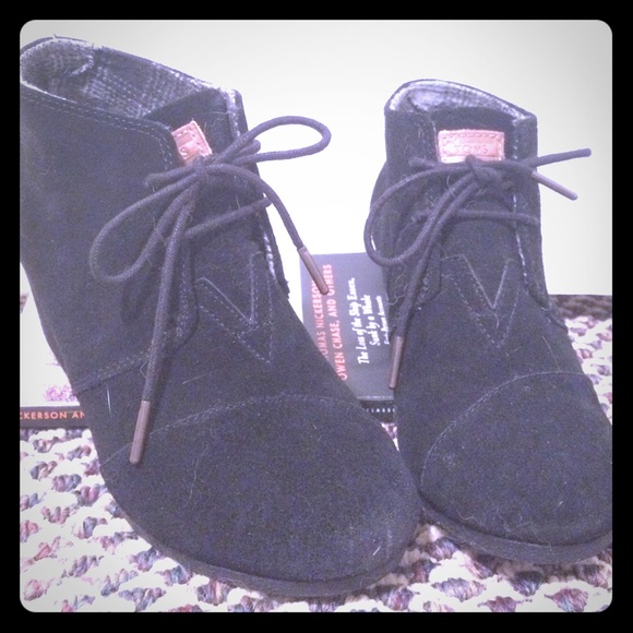 Black Toms wedges. (Tie up)
