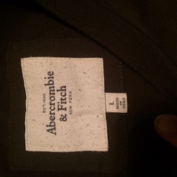 Name brand shirts - Picture 4 of 4