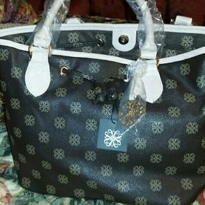 Chic and Sophisticated Purse