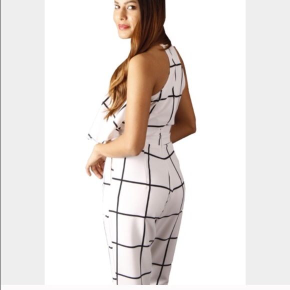 White and black pant romper - Picture 3 of 3