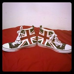 Union flag print converse