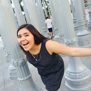 Meet your Posher, Elizabeth