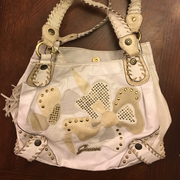 Guess Purse - Picture 1 of 4