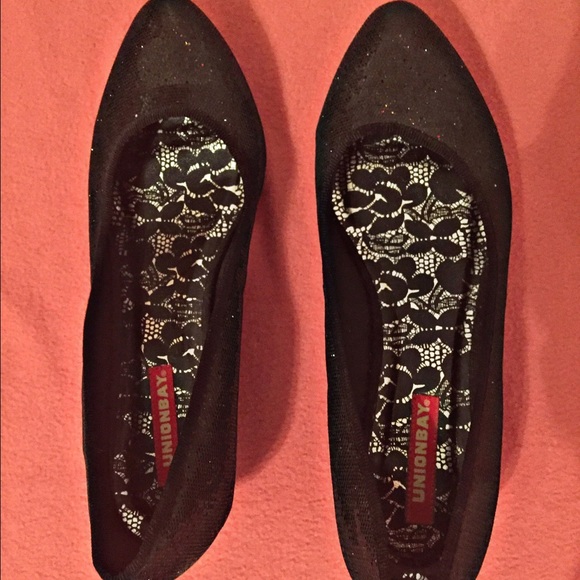 Black kitten heels, sequins shoes