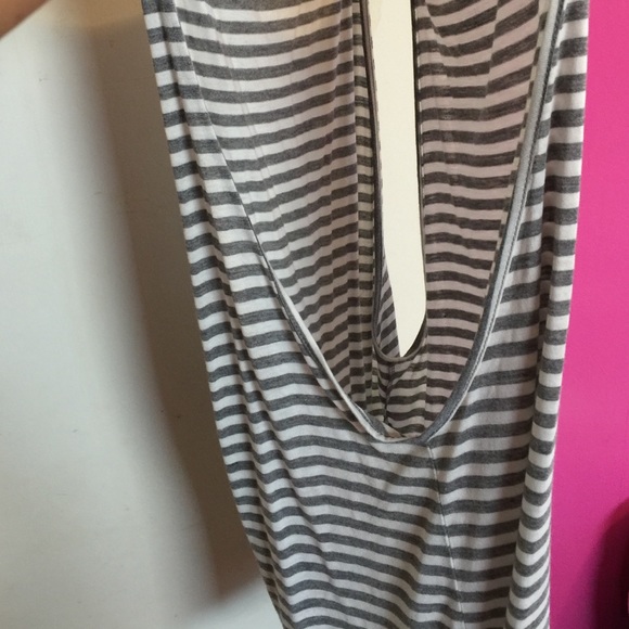 Grey/white striped tank - Picture 2 of 2