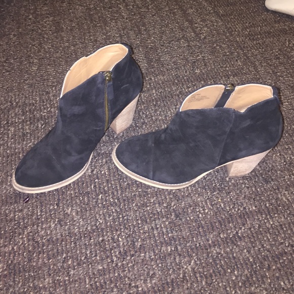 black booties
