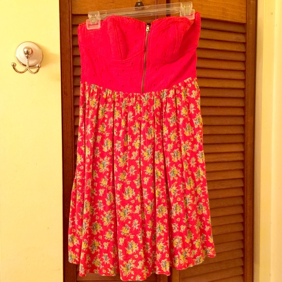 Strapless colorful dress