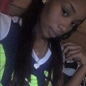 Meet your Posher, Desiree