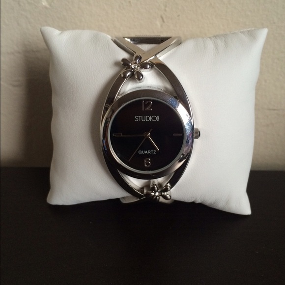 Studio watch - Picture 1 of 1