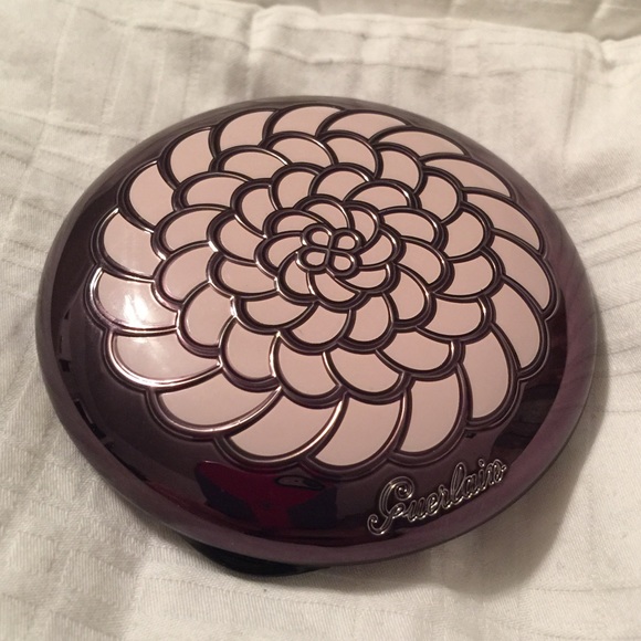 Guerlain Meteorites Compact