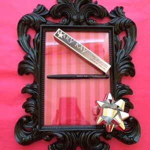 Mary Kay Lip Liner in Dark Chocolate