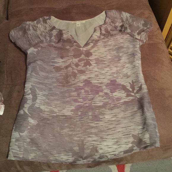 Banana Republic short sleeve floral blouse