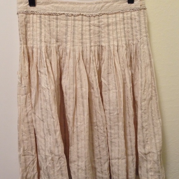 Cream colored Theory skirt
