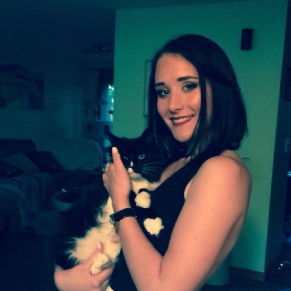 Meet your Posher, Alexis - Picture 1 of 1