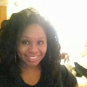 Meet your Posher, Vanessa