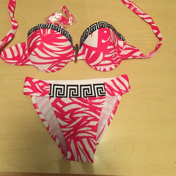 New M bikini swimsuit - Picture 2 of 4