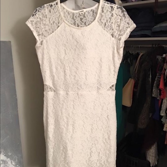 Formal white lace dress - Picture 1 of 3