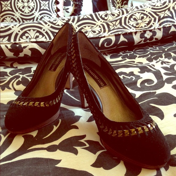 EEUC Steve Madden Luxe Black Suede Heel