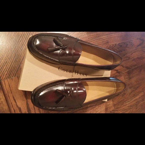 Men size 12 Cole haan never worn