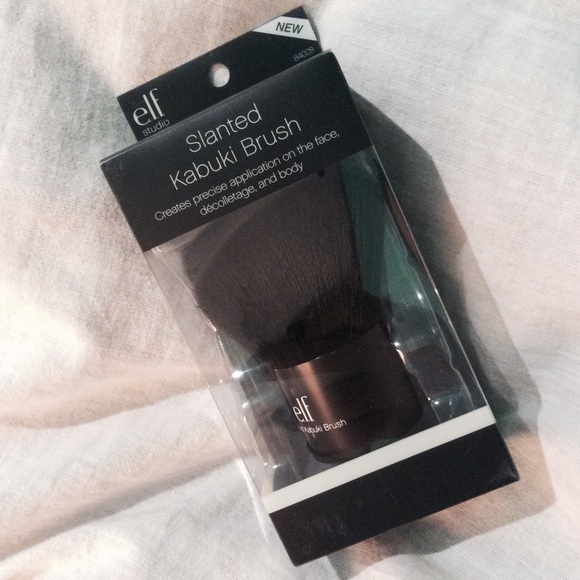 E.L.F. Slanted Kabuki Brush
