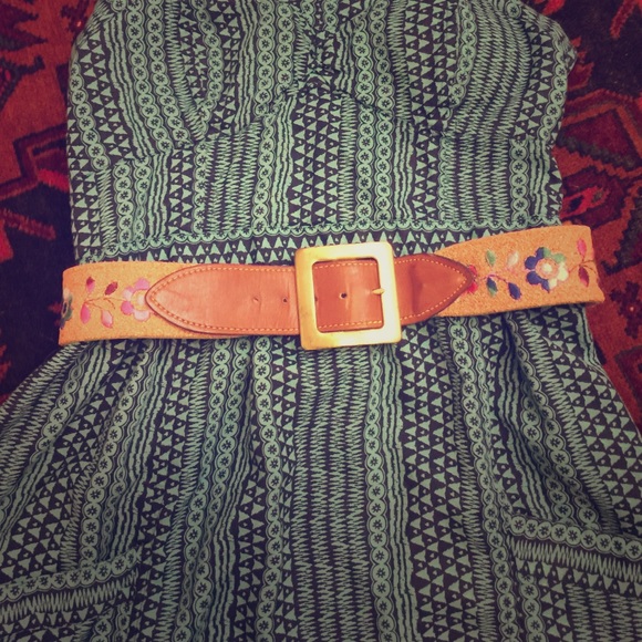 Belt Embroidered flowers vintage cork and leather