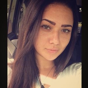 Meet your Posher, Brooke