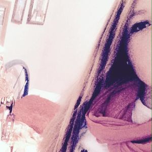 Meet your Posher, Caitlynne