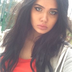 Meet your Posher, Bella