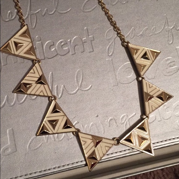 Triangle geo necklace