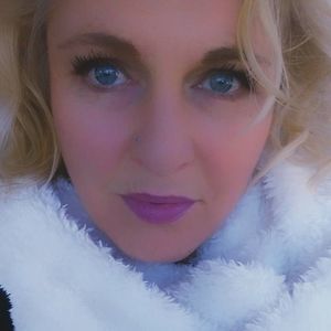 Meet your Posher, Anjanette