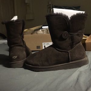 Chocolate brown Bailey button uggs