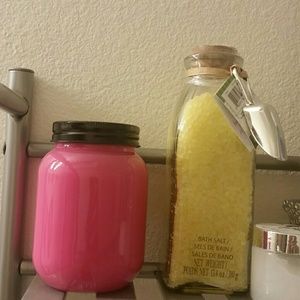 VS candle and bath salts