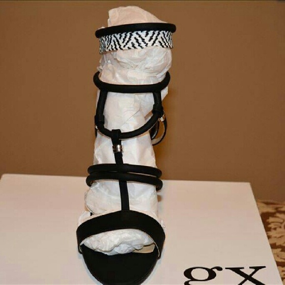 gx by Gwen Stefani - Picture 2 of 4