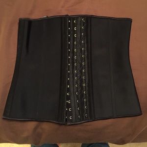 Waist trainer