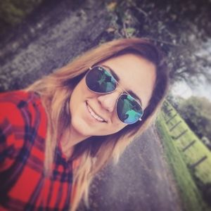 Meet your Posher, Macristina