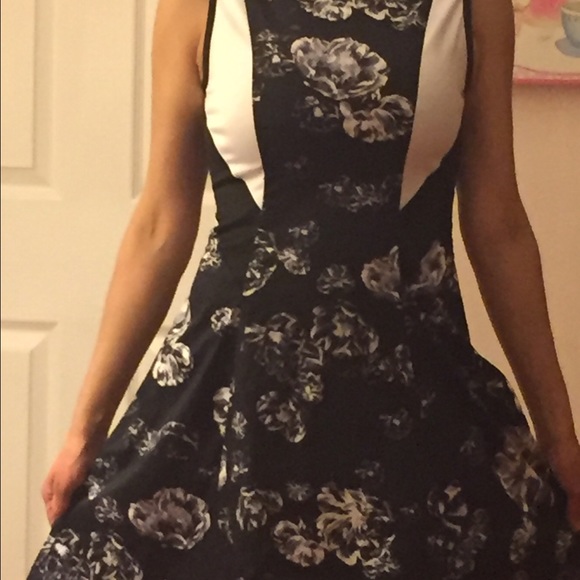 Cute dress from target prabal Gurung - Picture 1 of 3