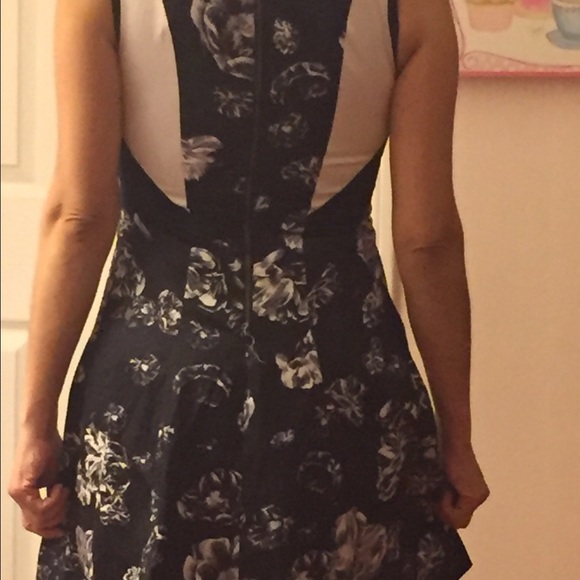 Cute dress from target prabal Gurung - Picture 2 of 3