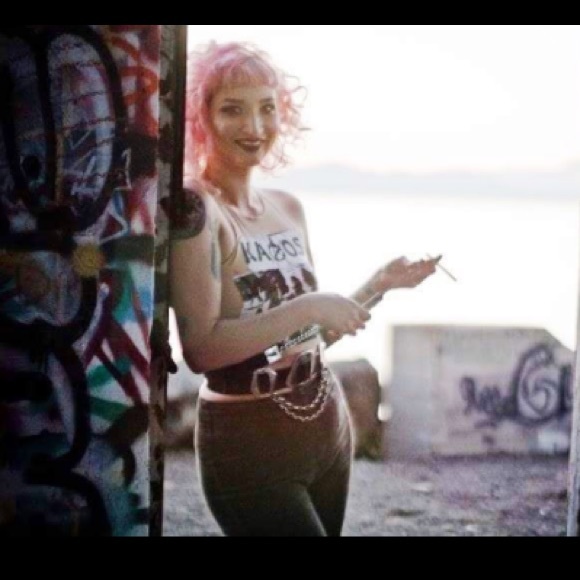 Meet your Posher, Alex - Picture 2 of 6