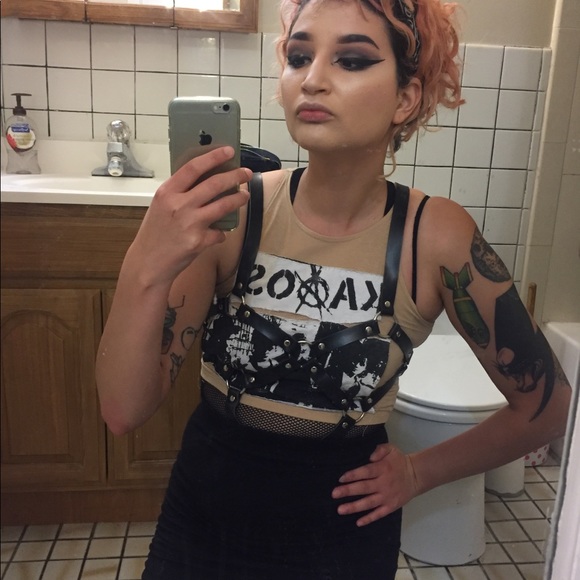 Meet your Posher, Alex - Picture 5 of 6