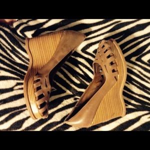 Tan wedges