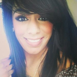 Meet your Posher, Abbey