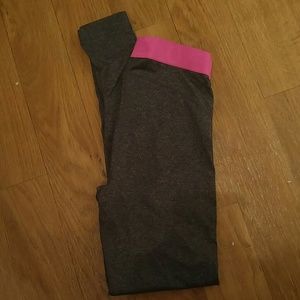 Aero athletic leggings