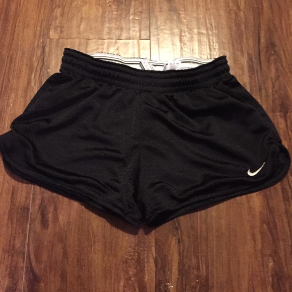 Black nike shorts